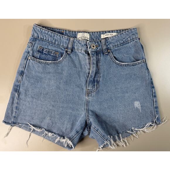 Cotton On Pants - Cotton On Mom Jean Cutoff Shorts Women’s 6 Light Wash